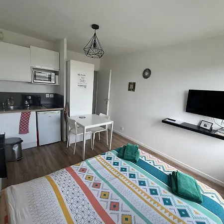 306 - Gare - Arena - Centre Апартаменты *